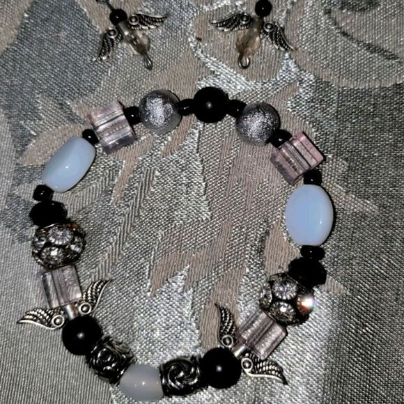 Wing charm Bracelet - Picture 1 of 7